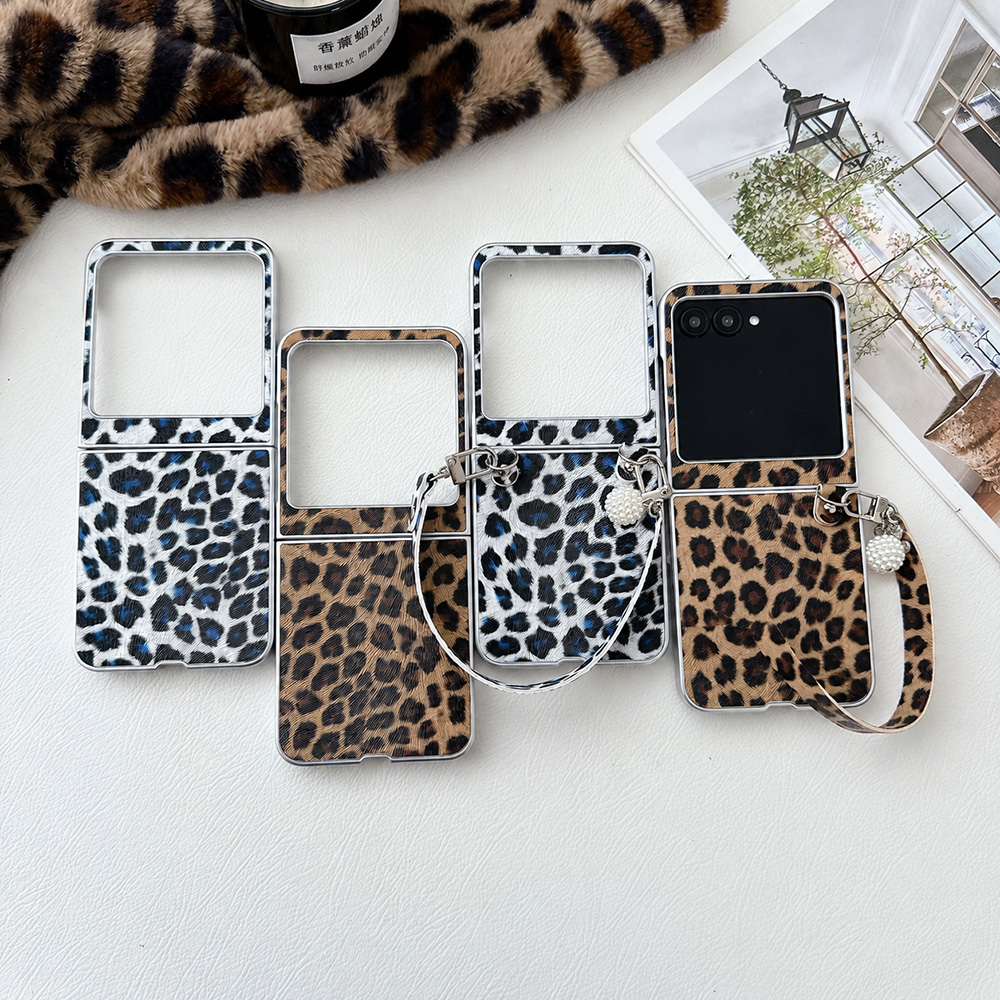 Phone Cases With Charms - Leopard Print Folding Flip Phone Case
