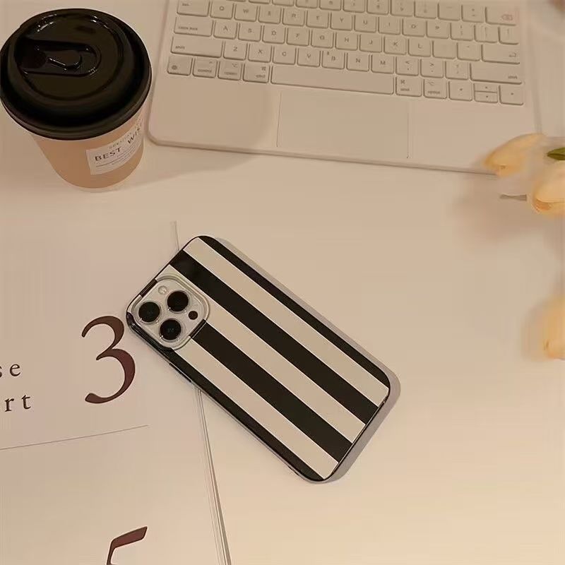 Small Niche Fresh Art Design W - Phone Cases Drawing recension och pris