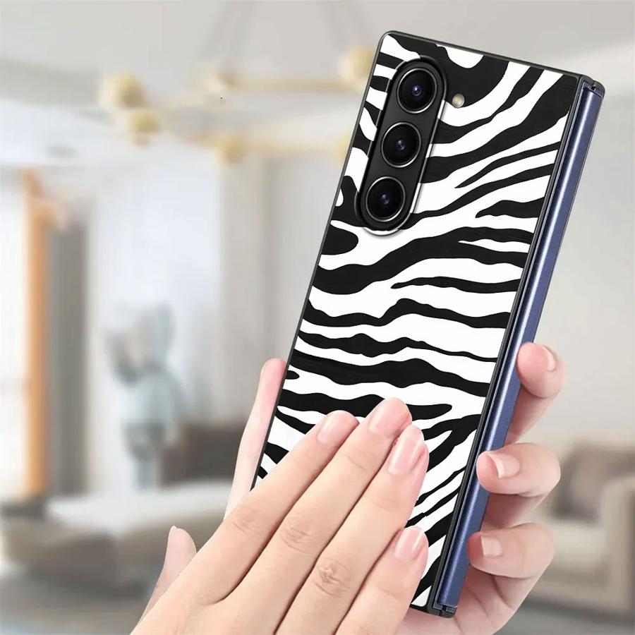 Zebra Striped Sunflower Back P - Phone Cases Z Fold 7 recension och pris