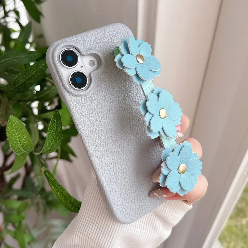 3D Beautiful Flower Wristband  - Phone Cases That Fit Iphone 16E recension och pris