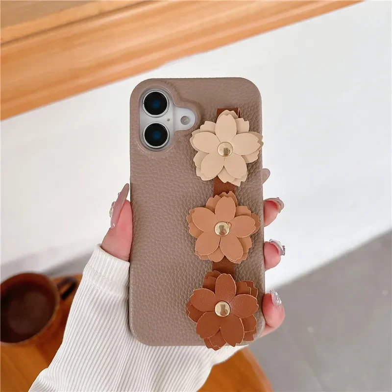 3D Beautiful Flower Wristband  - Phone Cases That Fit Iphone 16E recension och pris